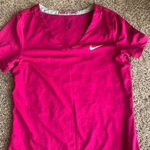 Nike Pro Fuchsia V-Neck Size Large
